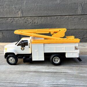 11" DG PRODUCTIONS -1995-1-1 Oregon Trail Electric Co-op Utility Bucket Truck